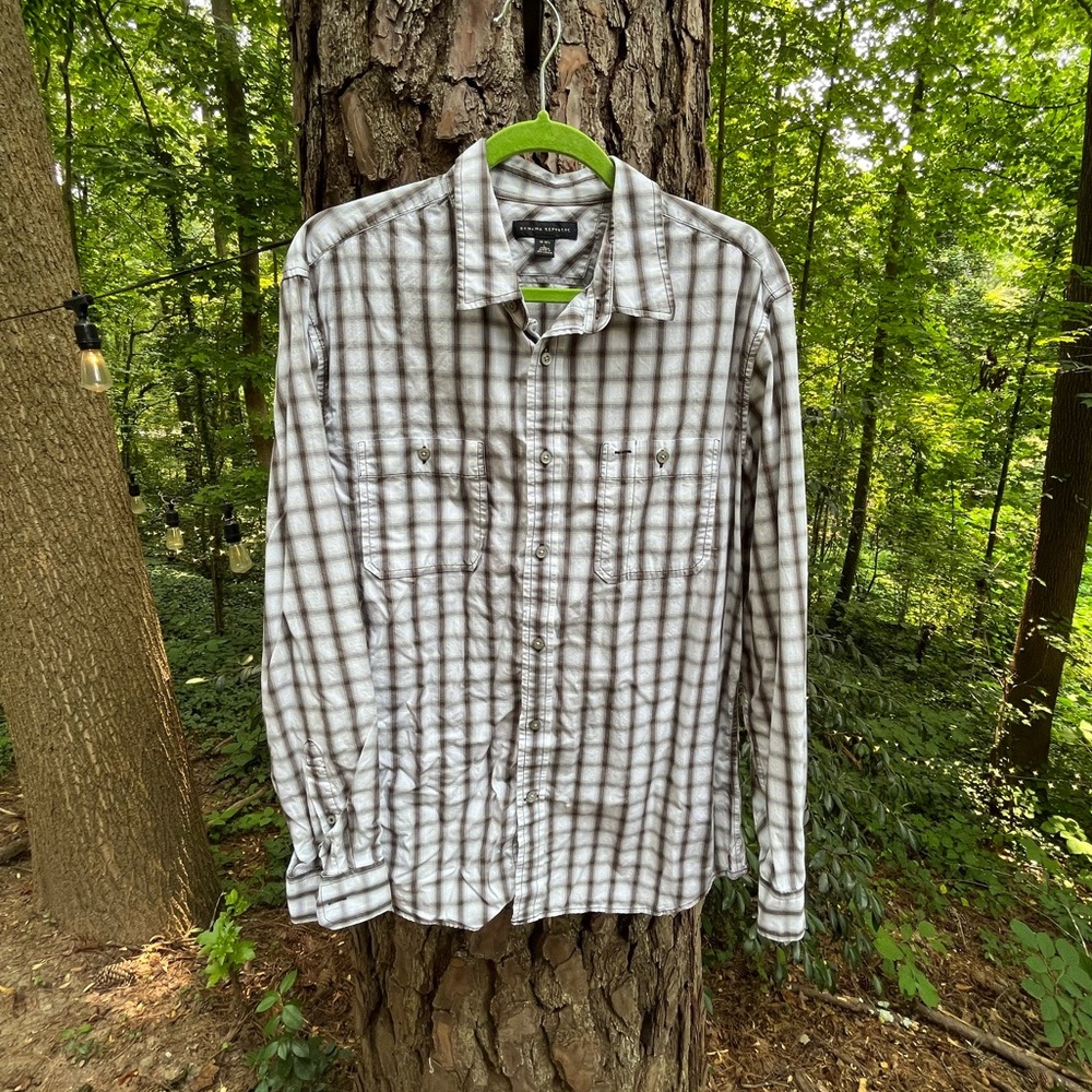 Banana Republic men’s button down shirt.